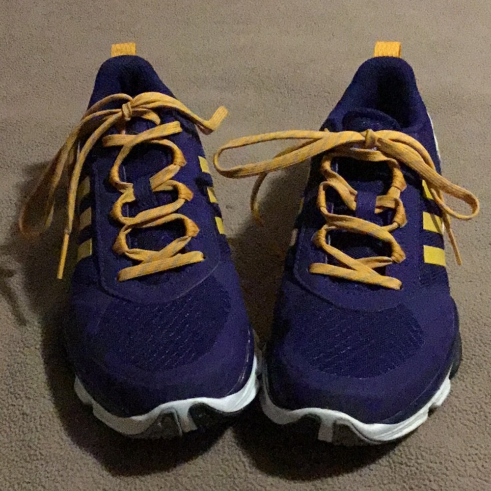 Boys Adidas size 6
